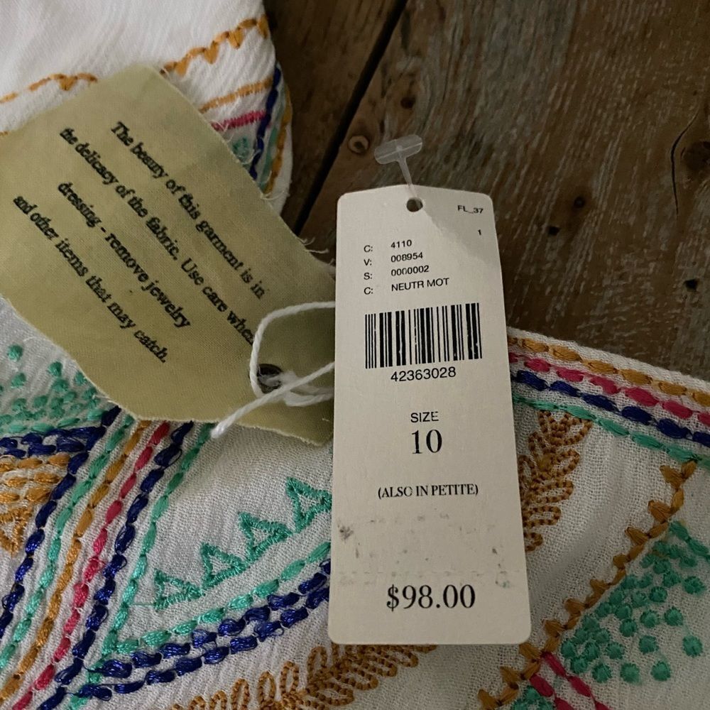 NWT Anthropologie halter top white with multicolor embroidery size 10 - Picture 5 of 6